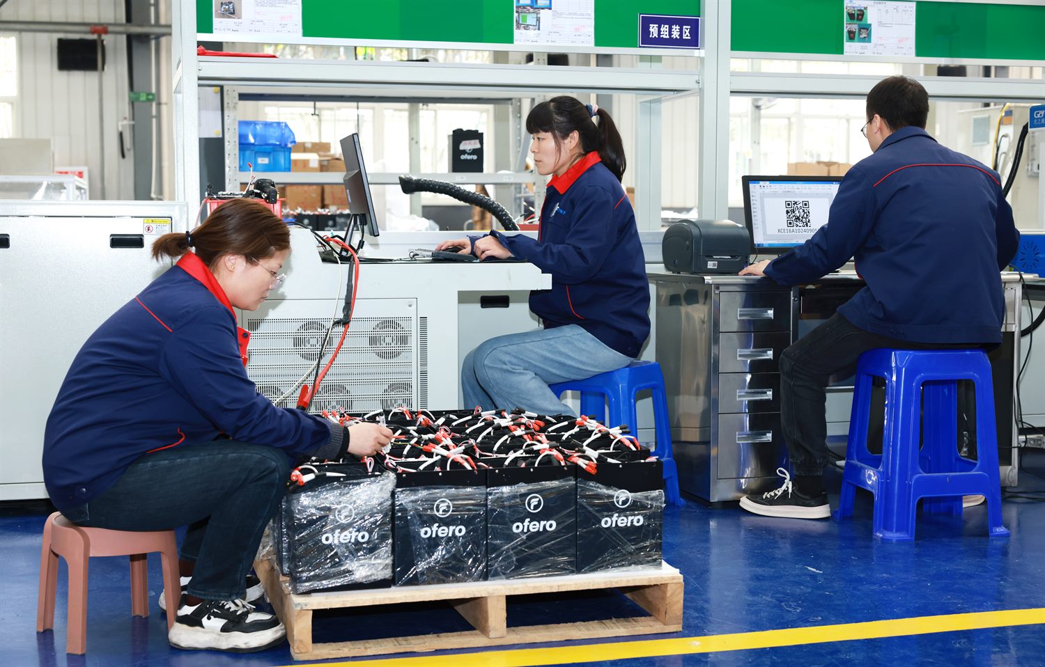 Manual PACK assembly at a bench