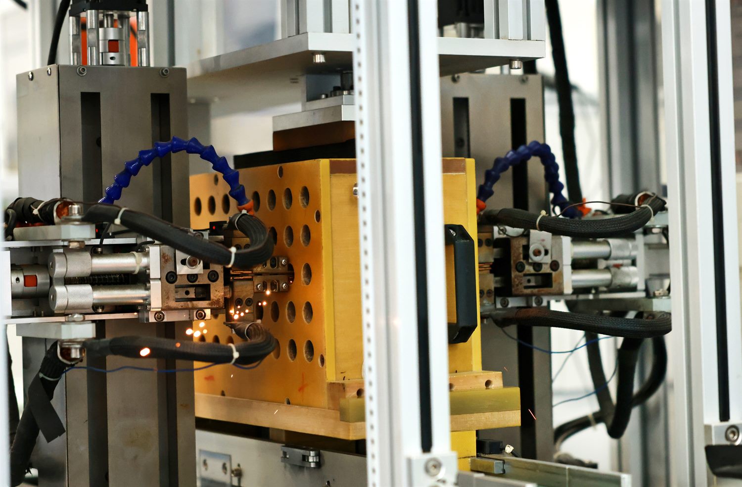 Automated laser welding machine